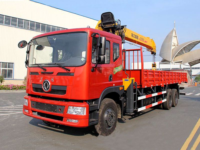 東風(fēng)特商后八輪【10-12噸】隨車吊