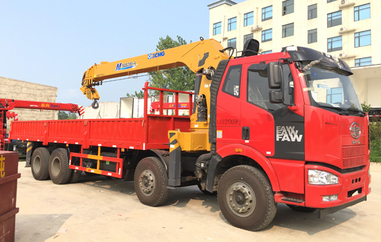 解放前四后八【14-20噸】隨車吊