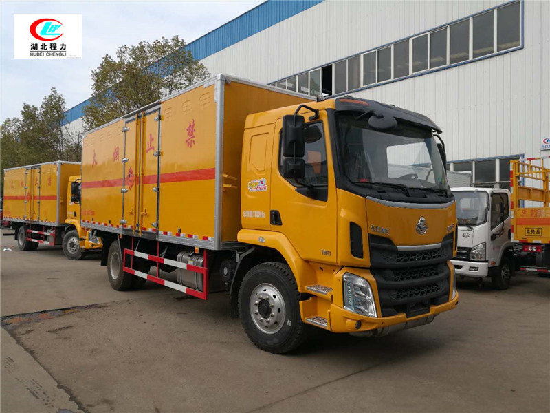 柳汽6.6米爆破器材運輸車【一類】