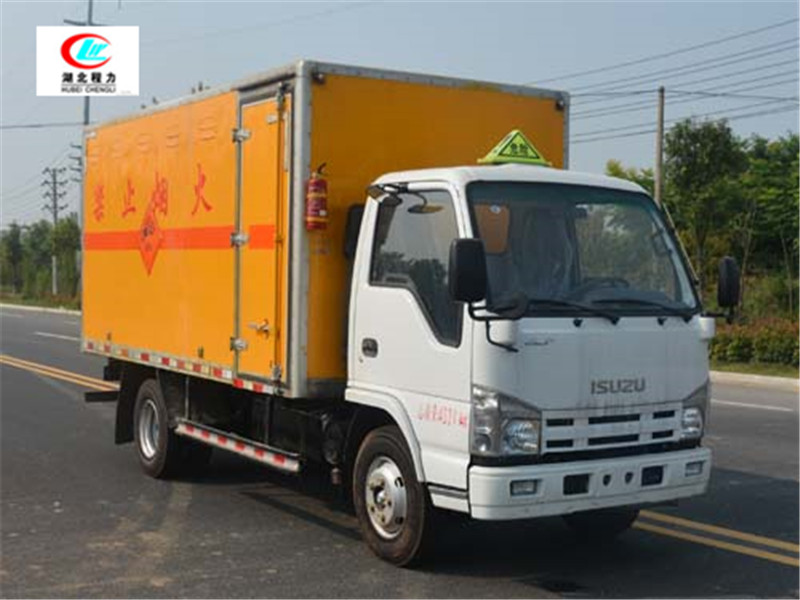 慶鈴4.2米易燃液體廂式運輸車【三類 藍牌】