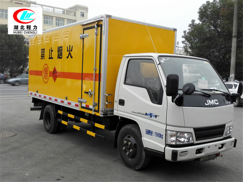 江鈴4.2米雜項危險物品廂式運輸車【九類  藍牌】