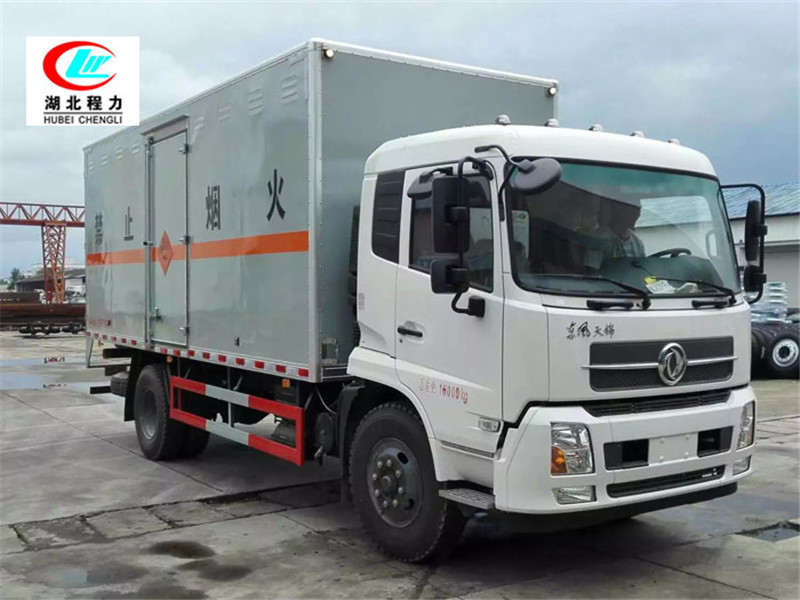 東風(fēng)天錦6.2米易燃?xì)怏w廂式運輸車【二類】