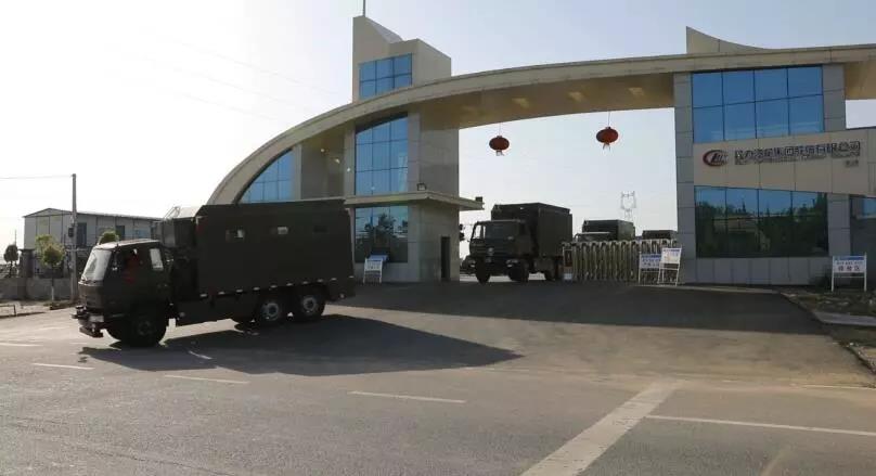 程力軍品再次引發行業風暴 程力一體化智能控制壓縮垃圾車受到部隊首長好評