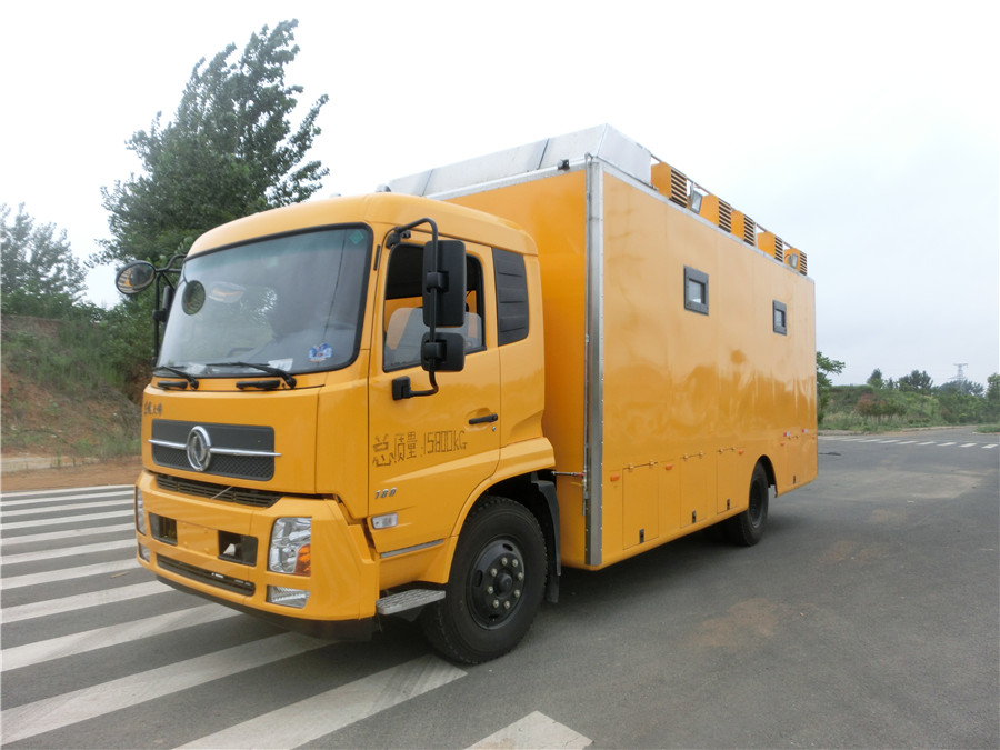 (廂長(zhǎng)6.4米)東風(fēng)天錦 餐車