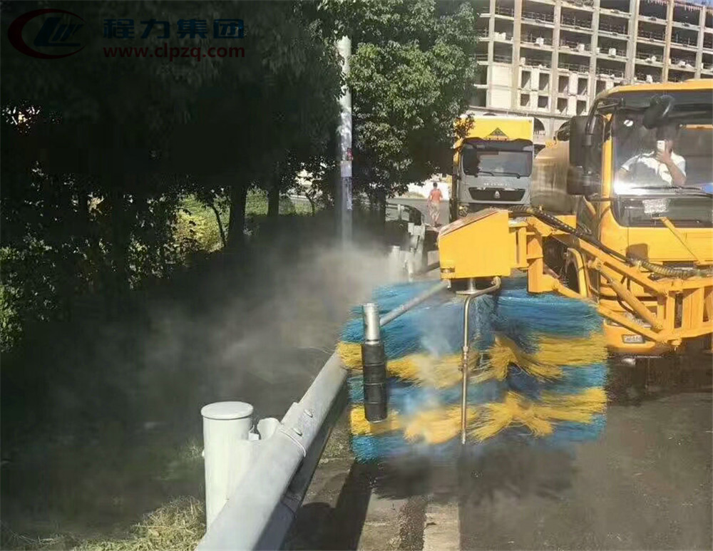(9方)高速護欄清洗車
